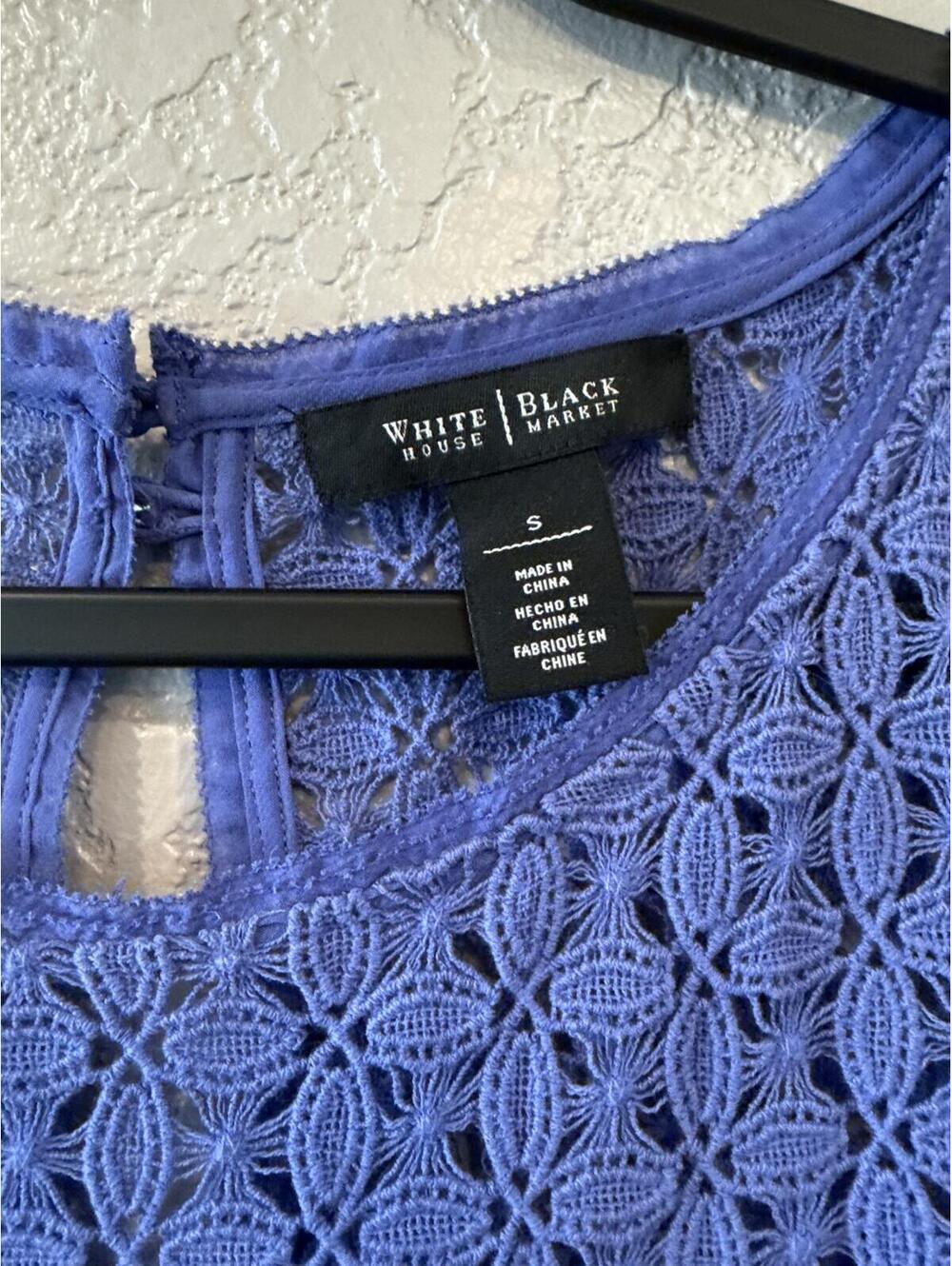 White House Black Market Women's Blue Sleeveless Lace Yoke Blouse Size S - Picture 2 of 7